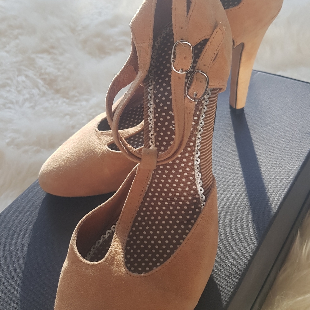 Jigsaw T Bar Heels